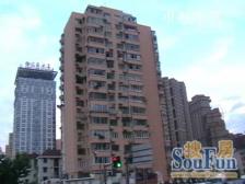 复旦电梯三房!!价格可谈,随时可看!地铁口出行方便