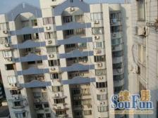 小区中心位置,主卧朝南,得房率高,房型正气,繁华地段