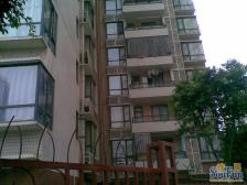 房子户型方正,采光好,朝中庭,安静,拎包入住