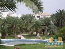 简约风格,电梯房,主卧朝南,近商圈,带露台