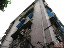 一梯两户,事野采光好,看房方便