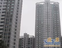 新上架房源带露台阳光房人车分流小区俯瞰城市美景