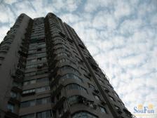 电梯房高区俯瞰龙之梦,足球场,龙之梦商场