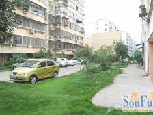 桃苑外国语旁 单位小区 停车方便 出入好 户型好