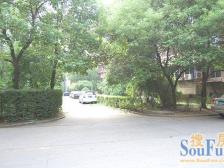 外国语旁桃苑二区单位房,楼下就是校门,小区停车方便