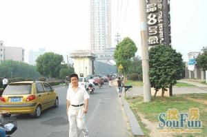 湖畔明珠苑精装2房诚心出售看房子预约