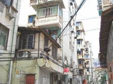 下楼就是邮小,地铁口,总价低,随时看房