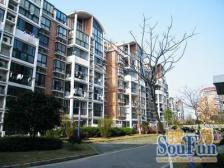 七号线地铁口品质小区+三开间朝南户型+带横院诚意卖