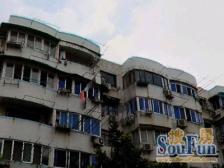 一楼双南双天井,户型好。近地铁,出行便利