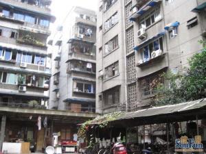 东新街5号 3室1厅 东南