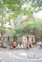 下沙沟1号造纸厂宿舍 南北通透,采光好 装修好,环镜优美 近地铁 视野好,诚心出售