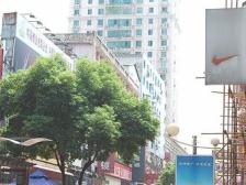 胜利路 南北通透,采光好 装修好,环镜优美 近地铁 中间楼层