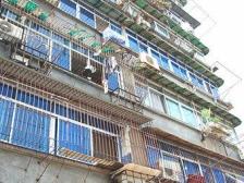 坝口巷 南北通透,采光好 装修好,环镜优美 近地铁 视野好,诚心出售