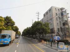 此房产证已满五年中等装修诚意出售
