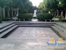 精装修,带露台,联排别墅,小区中心位置