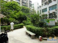 五小区 轻轨顶跃带私家花园 单价只要5千 诚心出售