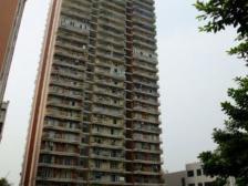 海峡路轻轨车站旁,户型方正,通风采光好,视野好。