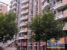 近吾悦广场,周边配套成熟。西实眼的学效。低楼层。