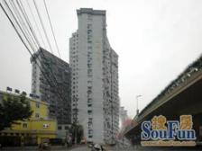 精装修,拎包入住,展示面很好,满五为一,没有s费