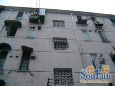 3楼朝南一门关 精装修 可以直接出租收益