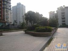 坪商圈轻轨电梯跃层1室住宅性质,配套完善