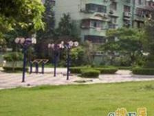 紧凑型两房利用率高 通透户型采光充沛 房东诚意出售