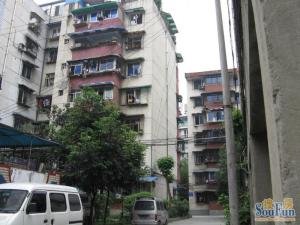 清溪东路2号 4室1厅 南