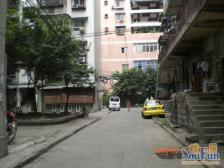 户型方正,配套设施齐全,轻轨便捷