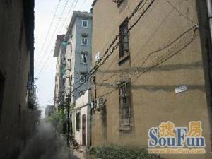 新出全明两房,地段好河坊街旁,黄金楼层,阳光无遮挡,诚心出售