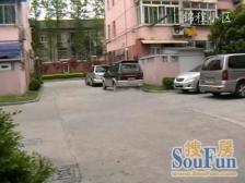 精装修一房,中间楼层,近地铁,配套全