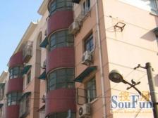 曲沃小区全明一房一厅带天井,业主诚心出售!M五V一!