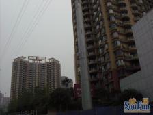 郑家院子轻轨旁,精装大两房,诚心卖,户型正