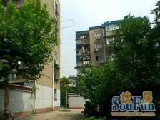 主卧朝南,环境优美,交通便利,居家装修