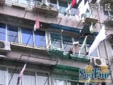 此房满五年 南北通 全明三房 厨卫朝北 双南一北双花园