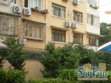 户型方正,视野好采光好,得房率高,近地铁