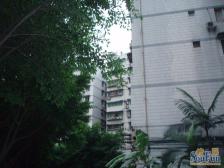 房子是电梯房,装修保持较好,干净卫生住家舒适