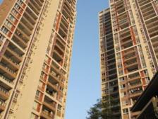 两房带装修,出门即永辉和2个菜市场,3轻轨步行500米