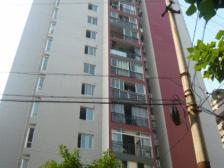 带个露台 上新街 离解放碑一桥之隔 装修两房55个