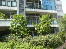 南坪商圈 住家四房 装修清爽 出入方便 业主诚心出售