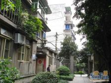 轻轨站+妇幼保健院+龙湖源著天街+永辉广场+体育公园