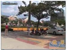 现浇大三房 有车位 中间楼层小区 中间位置