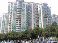 精装四房双套间 高层南北通 保养新 拎包住