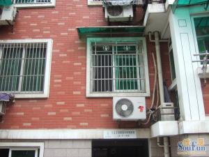 楼层好,户型好,采光不影响,前面是花园,不沿街