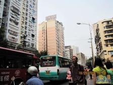 高滩岩九号线轻轨站200米左右正规三室两厅一厨两卫