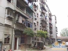 三房朝南,双阳台,太阳充足,近6平储物间