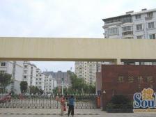 红谷世纪花园C区 南北通透,采光好 装修好,环镜优美 近地铁 视野好,诚心出售