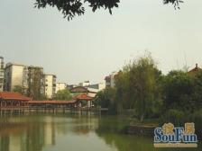 江铃梨园一区 南北通透,采光好 装修好,环镜优美 近地铁 视野好,诚心出售