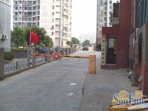 此房位于老城,配套完善,户型精致,大型商场