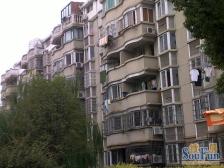 京东嘉苑 南北通透,采光好 装修好,环镜优美 视野好,诚心出售