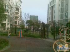 康桥绿城A区 南北通透,采光好 装修好,环镜优美 视野好,诚心出售